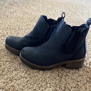 Womens black ankle boots. Brand new, never worn just tried on